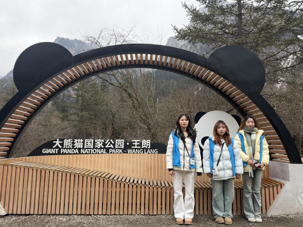 服务文旅显担当 实践赋能“青睐绵阳”  ——公司学子春节期间坚守王朗保护区担任生态导赏员